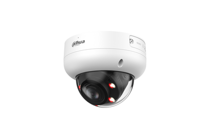 Witte Dahua 4MP WizSense mini dome camera met varifocale lens en Smart Dual Light voor buitenbeveiliging.