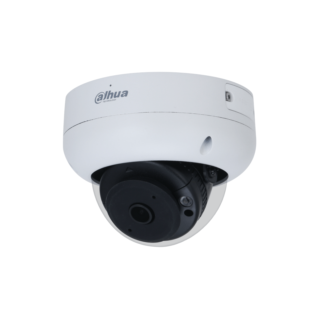 Witte Dahua WizSense mini dome camera met zwarte 2.1mm fisheye lens voor 180 graden panoramisch overzicht.
