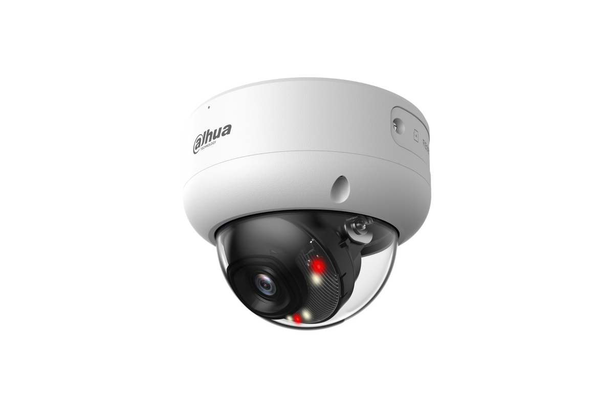 Witte Dahua WizSense mini dome camera met 4MP lens, transparante koepel en ingebouwde dual-light verlichting.