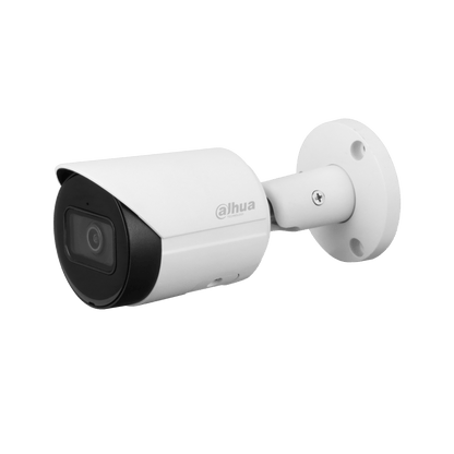 Witte Dahua 8MP WizSense bullet camera met vaste 2.8mm lens, zwarte lensbehuizing en verstelbare muurbeugel.
