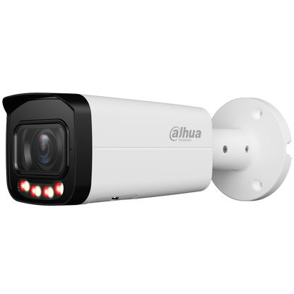 Witte Dahua 8MP WizSense bullet camera met varifocale lens en dual light technologie voor buiten.