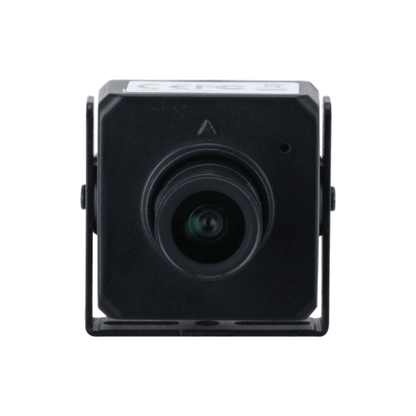 Zwarte Dahua 4MP pinhole beveiligingscamera met compacte buisvormige behuizing en montagebeugel.