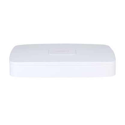 Compacte witte Dahua NVR4108-8P-4KS3 netwerk videorecorder met strak design en centraal geplaatst logo.