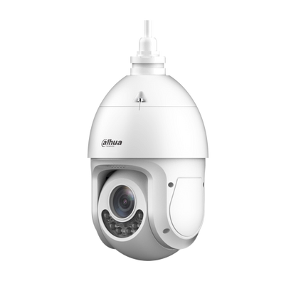 Witte Dahua 8MP 4K TiOC PTZ-beveiligingscamera met 25x optische zoom en actieve afschrikkingsverlichting.