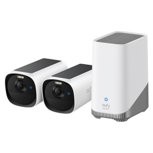 Twee witte Eufy E40 beveiligingscamera's met zonnepaneel en een Homebase 3 basisstation.