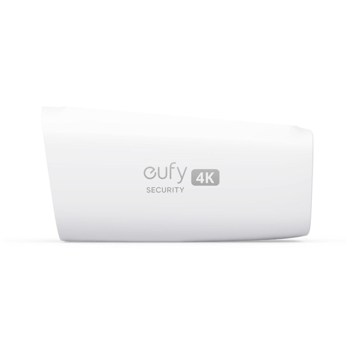 Witte EufyCam 3 beveiligingscamera met 4K-resolutie en strak, draadloos design voor buiten.