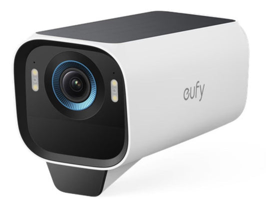 Witte EufyCam S3 Pro 4K beveiligingscamera met geïntegreerd zonnepaneel en zwarte lensmodule.