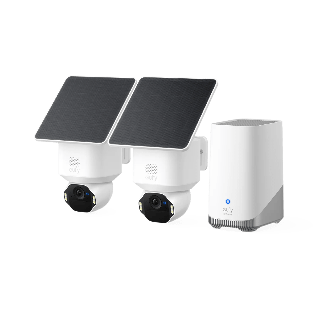Twee witte Eufy SoloCam E42 4K-beveiligingscamera's met zonnepaneel naast een witte Homebase 3.