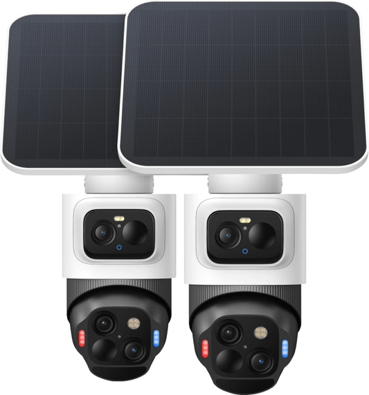 Twee witte Eufy SoloCam S4 4K beveiligingscamera's met zonnepaneel, dual-lens systeem en 360 graden pan-tilt functionaliteit.