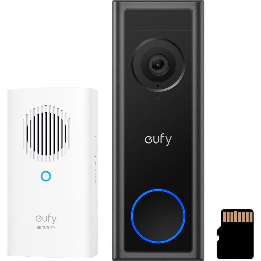 Zwarte Eufy C30 draadloze 2K videodeurbel met witte gong en 32GB microSD-kaart voor slimme huisbeveiliging.