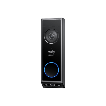 Zwarte Eufy E340 slimme videodeurbel met dual-camera systeem en verlichte blauwe drukknop op een witte achtergrond.