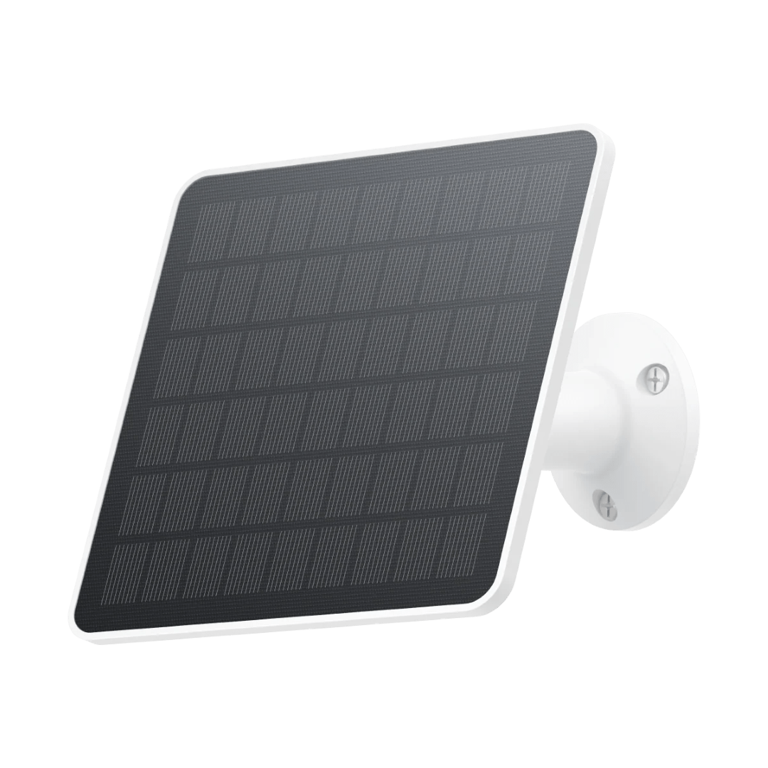 Wit Eufy zonnepaneel met zwarte zonnecel en verstelbare muurbeugel voor continu opladen van beveiligingscamera's.
