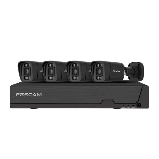 Zwarte Foscam 5MP PoE NVR-set met vier bullet camera's en 2TB harde schijf voor buitenbeveiliging.