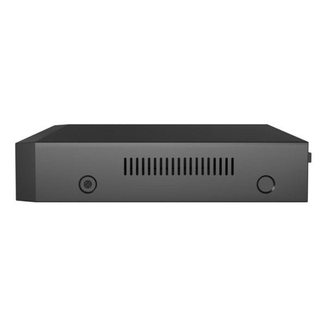 Zwarte Foscam FNA216H 16-kanaals 4K NVR recorder met ventilatierooster en strak, compact design.