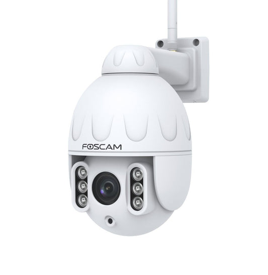 Witte Foscam SD4 outdoor PTZ-beveiligingscamera met 4x optische zoom, infrarood nachtzicht en wandmontagebeugel.