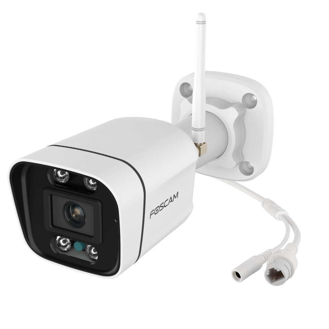 Witte Foscam V8P 8MP 4K WiFi bullet camera met spotlight, antenne en muurbevestiging voor buitenbeveiliging.