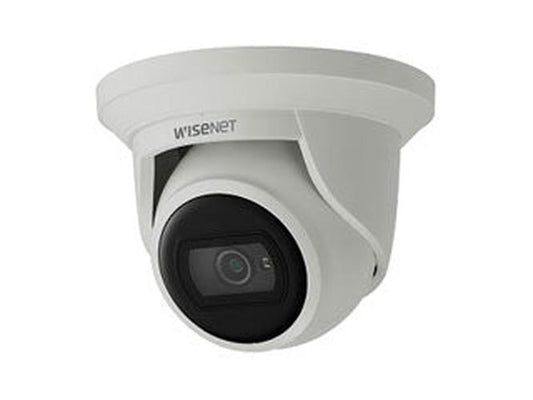Wisenet witte 4MP outdoor dome beveiligingscamera met vaste lens en compact design.