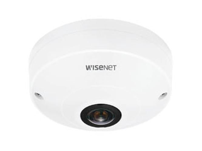 Witte Hanwha QNF-8010 6MP fisheye beveiligingscamera met compact rond design voor plafondmontage.
