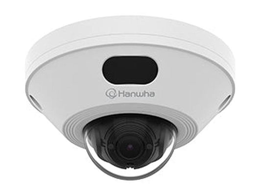 Witte Hanwha XNV-A8016R 5MP outdoor dome camera met compact design en zwarte lenskap voor professionele bewaking.