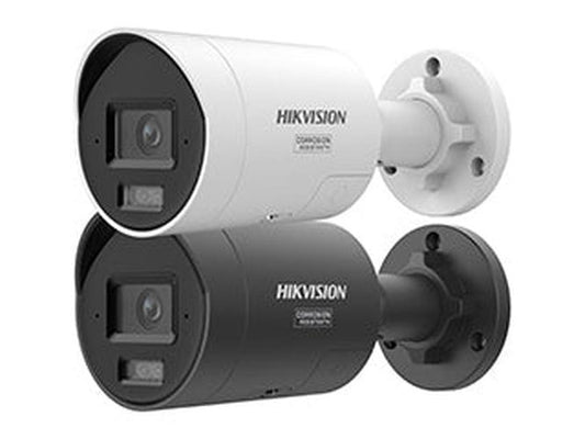 Zwarte en witte Hikvision 12MP AcuSense bulletcamera's met actieve afschrikking en wandmontagebeugel.