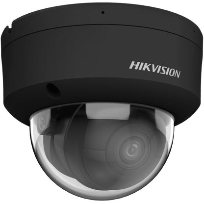 Zwarte Hikvision 8MP AcuSense dome IP-camera met transparante koepel voor buitenbeveiliging.