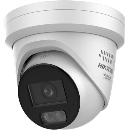 Witte Hikvision 8MP 4K ColorVu turret beveiligingscamera met corrosiebestendige behuizing en actieve afschrikking.