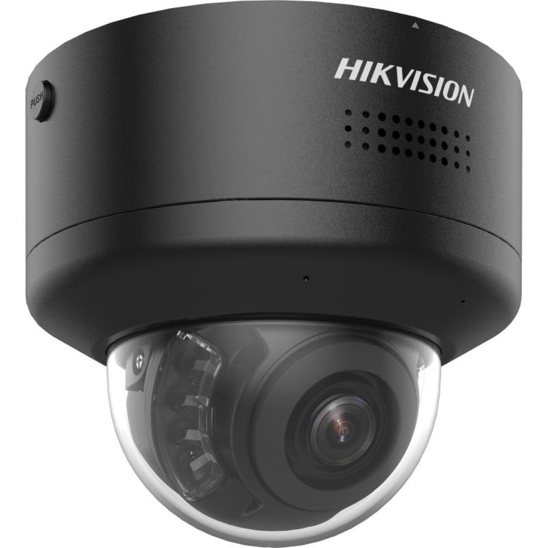 Zwarte Hikvision 4K ColorVu mini dome beveiligingscamera met gemotoriseerde lens en robuuste behuizing.