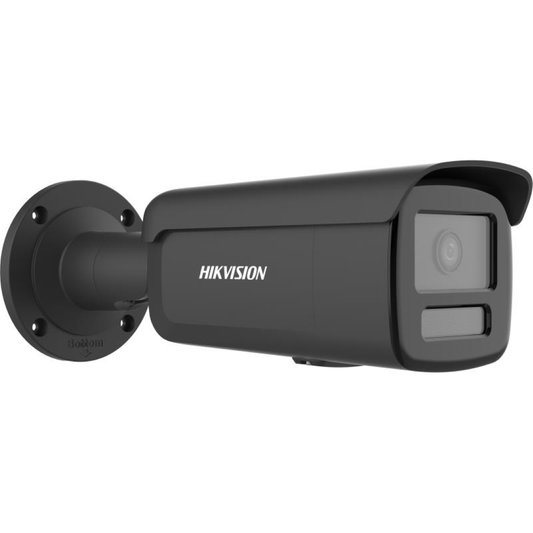 Matte zwarte Hikvision ColorVu bullet camera met 2.8mm lens en Smart Hybrid Light voor 24/7 kleurrijke beveiligingsbeelden.