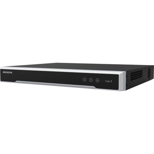 Zwarte Hikvision 8-kanaals Ultra NVR met zilverkleurig voorpaneel, statuslampjes en USB-poort.