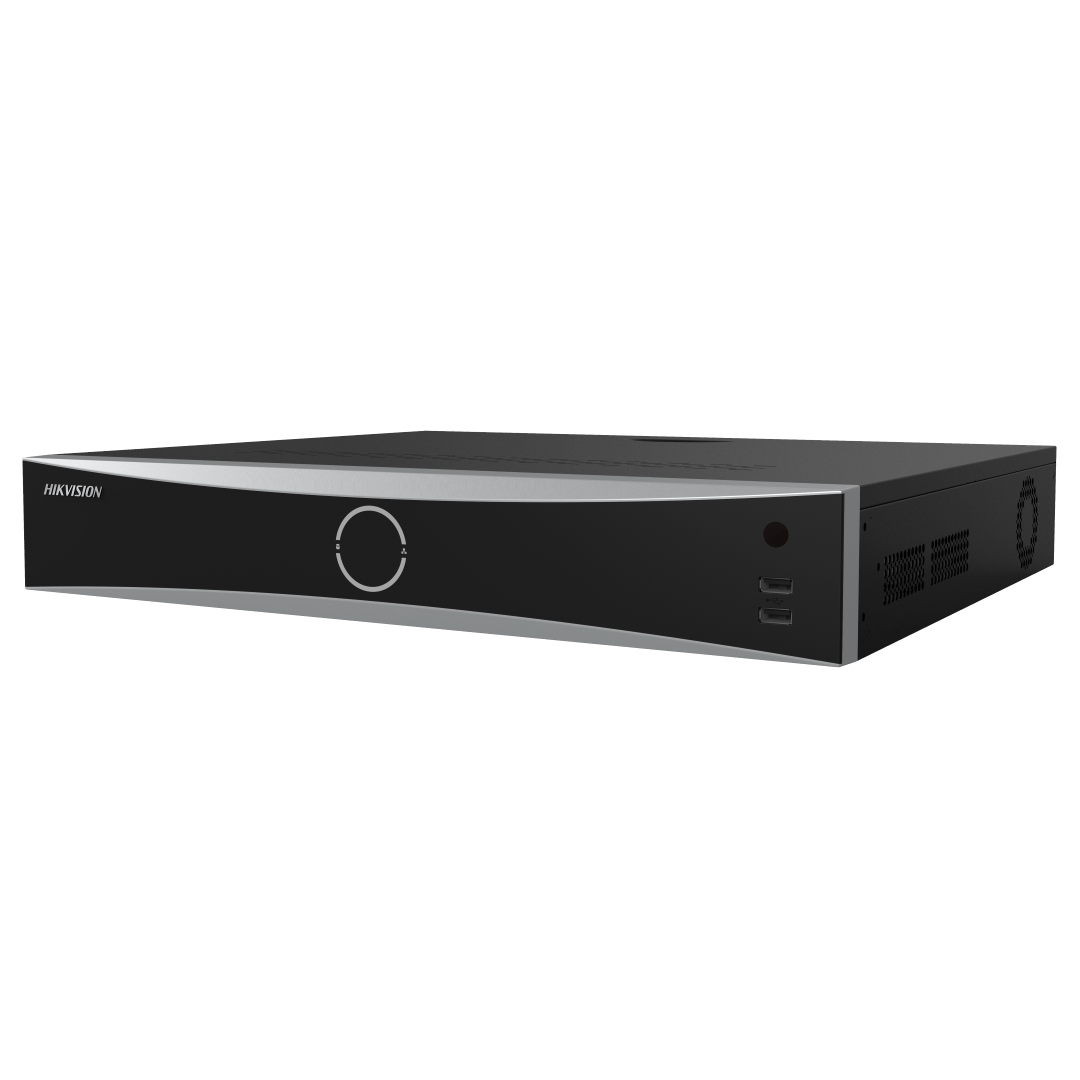 Zwarte Hikvision 16-kanaals AcuSense NVR met strak metalen design en USB-poorten aan de voorzijde.