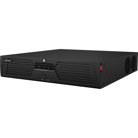 Zwarte Hikvision DS-9664NI-M8 enterprise NVR met 8 HDD-bays en ventilatieroosters in een robuuste metalen behuizing.