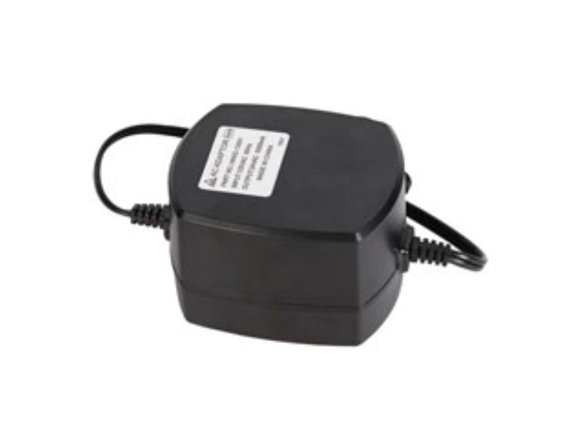 Zwarte Hikvision HKKD-13002 stroomadapter 24V/5A met compacte behuizing en aangesloten kabels.