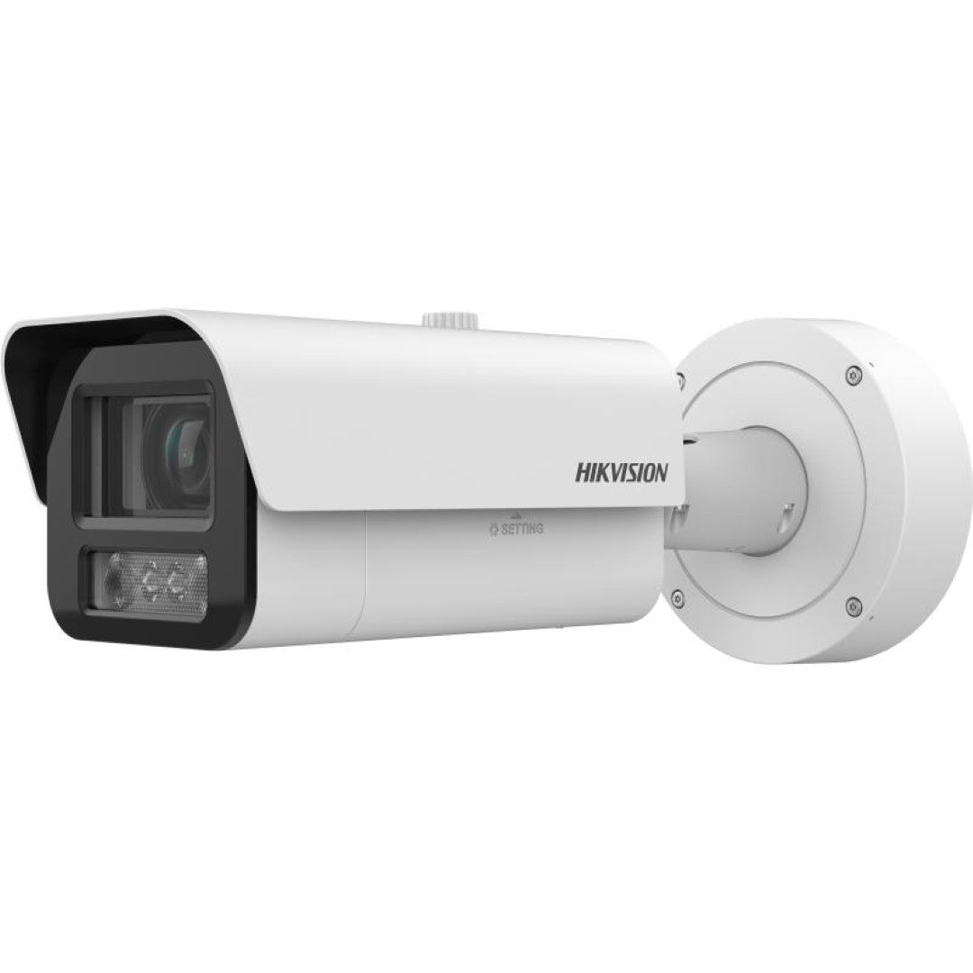 Witte Hikvision 8MP AI bullet IP-camera met varifocale lens en robuuste behuizing voor buitenbewaking.