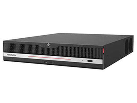 Zwarte Hikvision iDS-9664NXI-P8 64-kanaals enterprise NVR met strak metalen design en ventilatierooster aan de voorzijde.