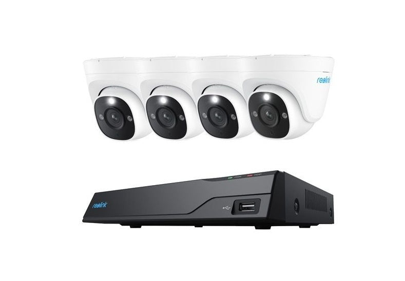 Reolink 12MP PoE beveiligingsset met vier witte turret camera's en een zwarte 8-kanaals NVR recorder.