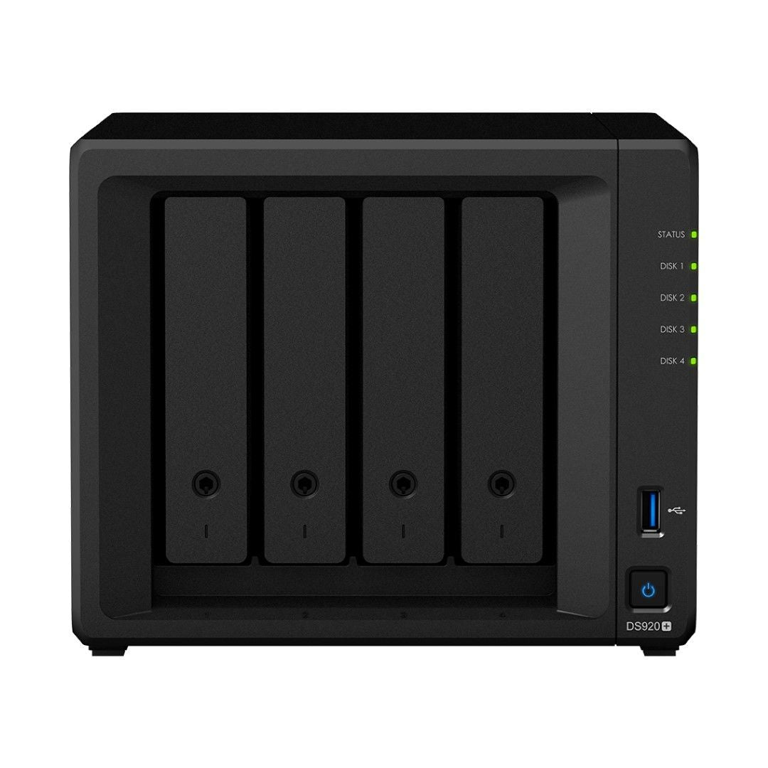 Zwarte Synology DiskStation 4-bay NAS met vier schijfslots, statuslampjes en een USB-poort aan de voorzijde.