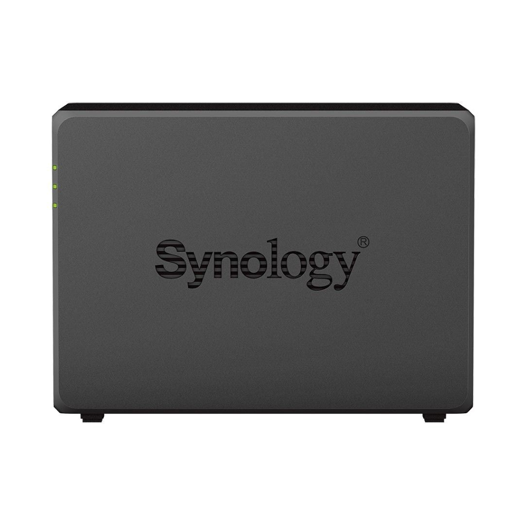 Zwarte Synology DiskStation DVA1622 2-bay AI NVR met strak design en statuslampjes aan de voorzijde.