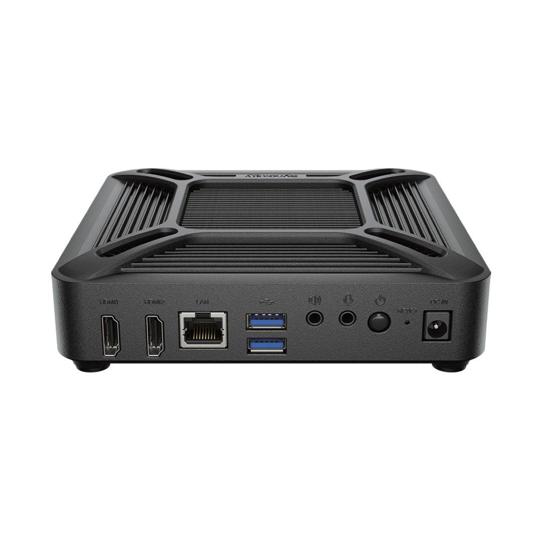 Zwarte Synology VS600HD bewakingsclient met HDMI-, LAN- en USB-poorten in een compact, geribbeld behuizingsontwerp.